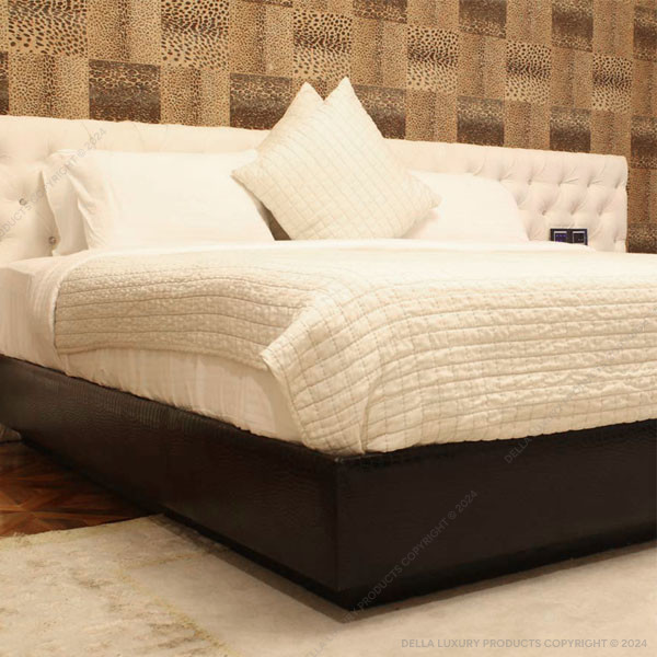 Della Home Furniture_Luxury Living Room_Bed