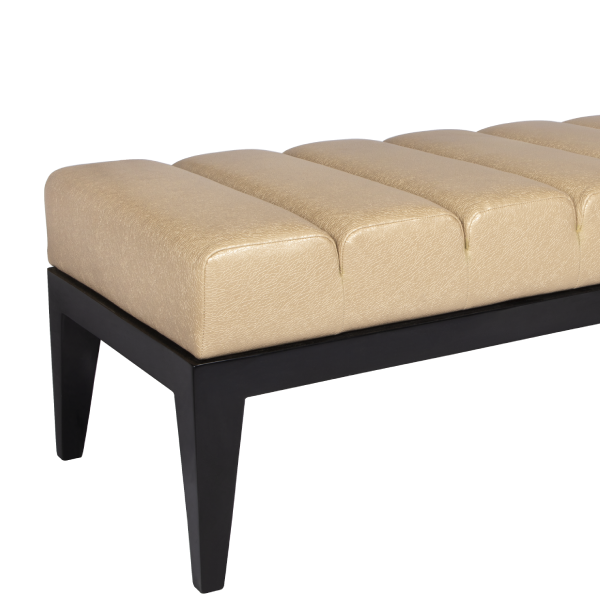 Della Bedrooms Luxury Taroneesh Collection Ottoman Product Image